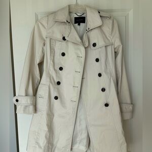 Bannana Republic Beige Trench Coat